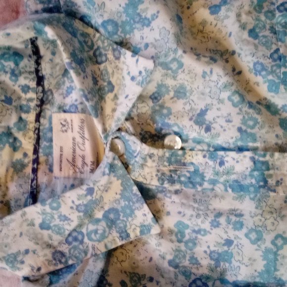 American Eagle Blue and Yellow Floral Flowered Shirt Long Sleeve Button Down Med - Picture 6 of 6